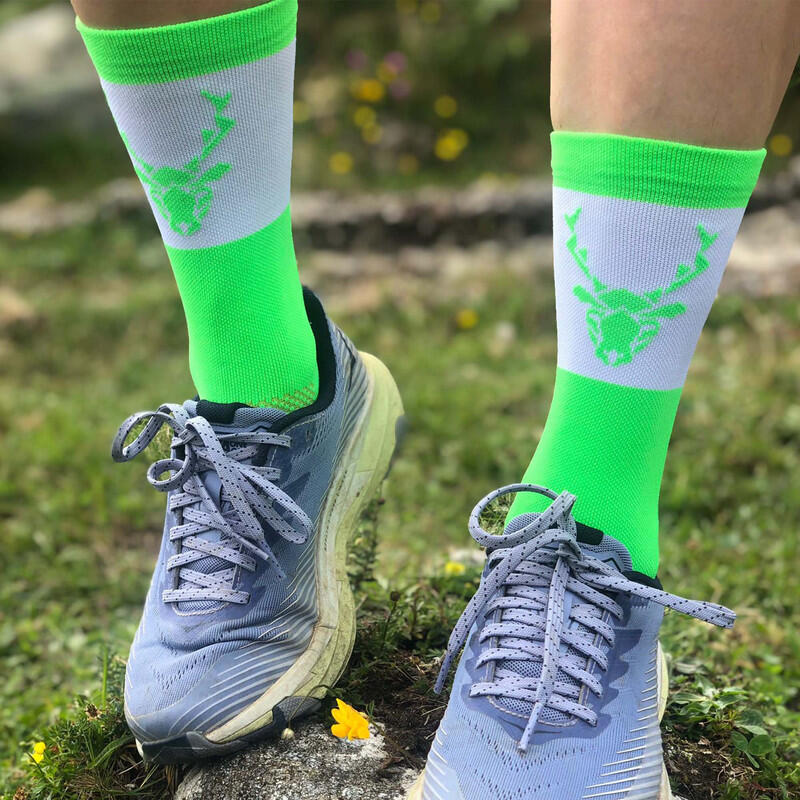 Chausettes de Running á compression moyenne VENATTUS JORACU vert phosphore 3/3