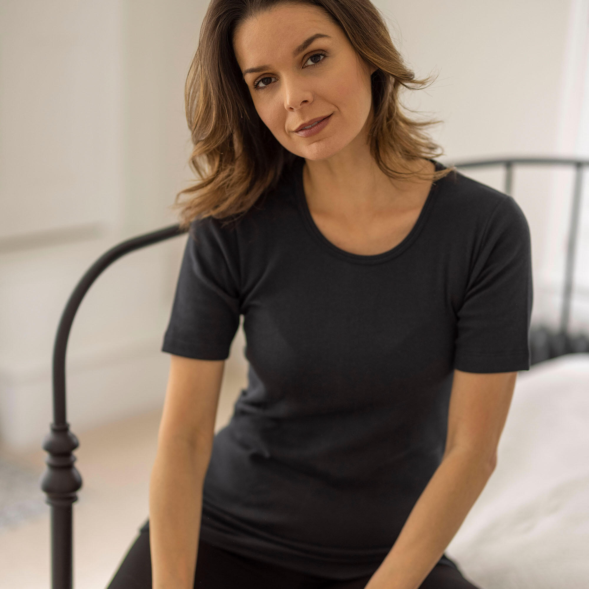 2 Pack Ladies Short Sleeve Thermal Top for Winter 5/5