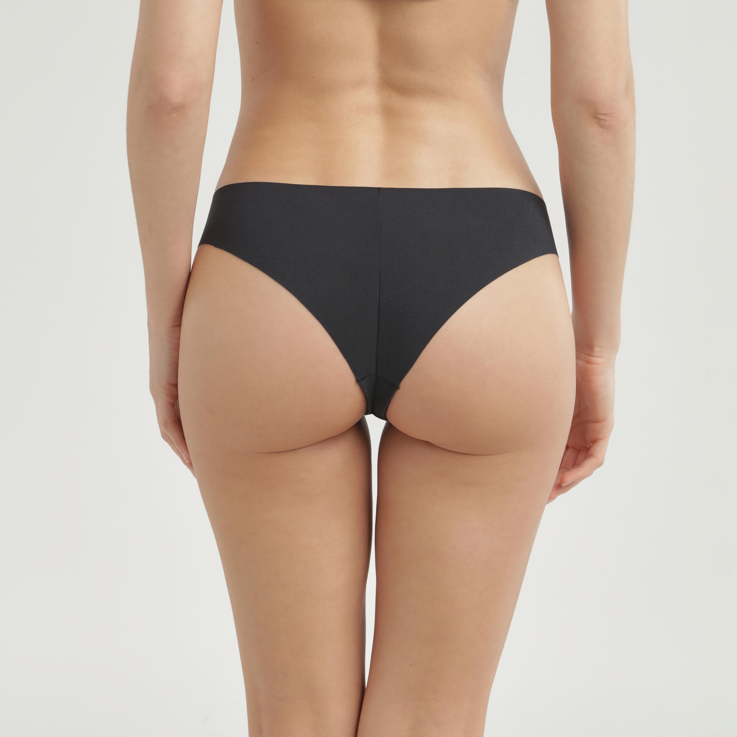 Dim No Show Invisible, Tanga en microfibre sans couture 2/3