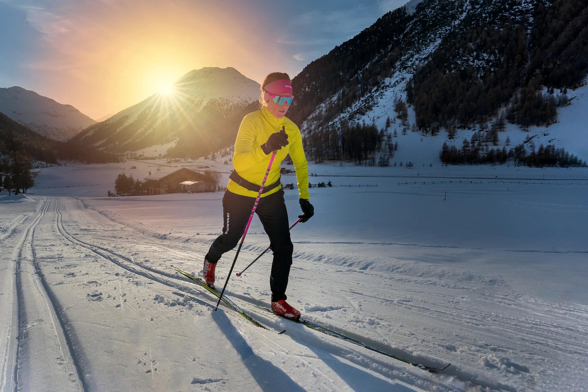 Běžecké hole HAAKON Race Lite Pink 2.0 4/7