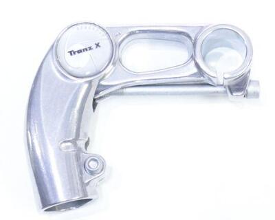 Attacco manubrio Tranzx JD-ST17 regolabile A-Head 25.4 mm Argento.