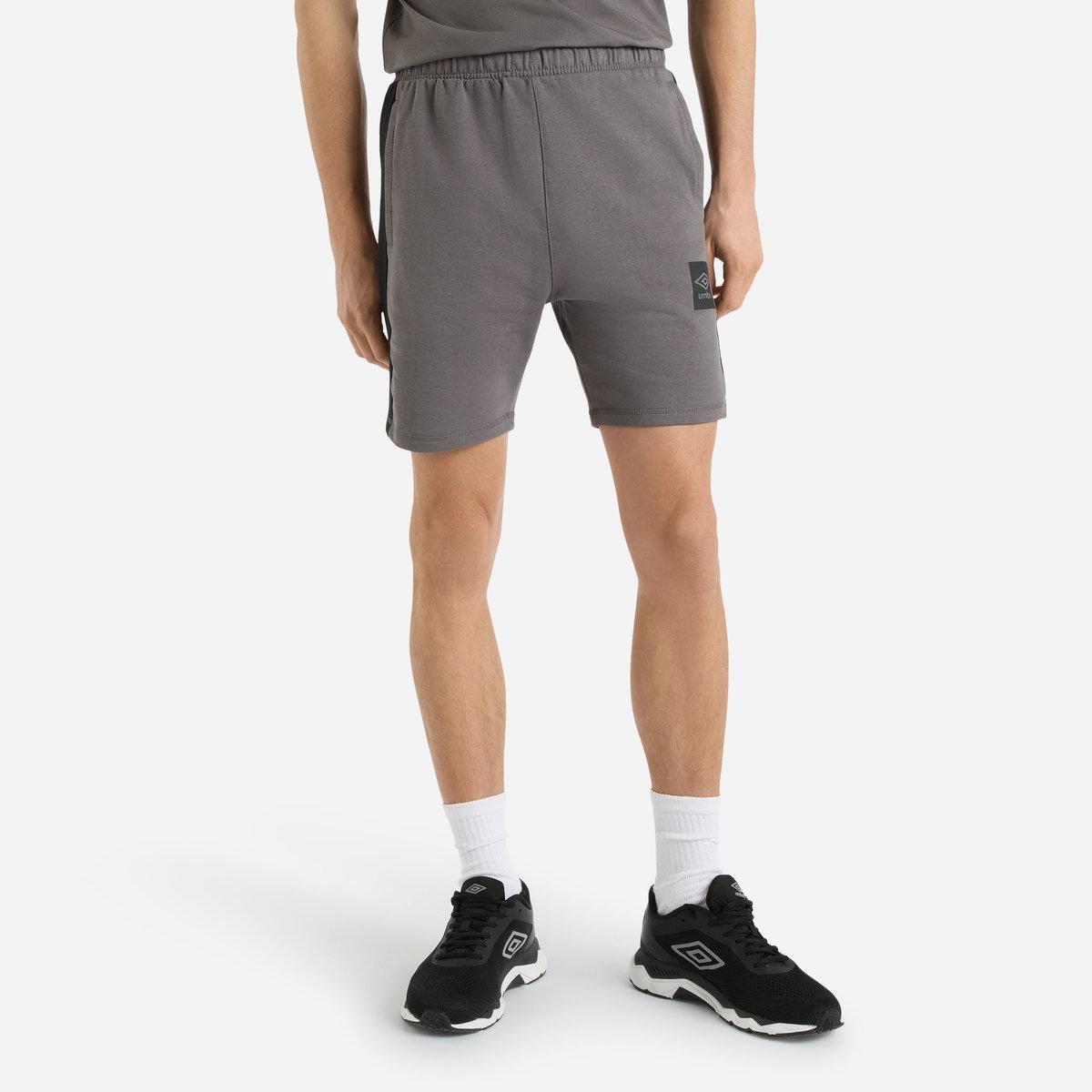 UMBRO Mens Terrace Shorts (Castle Rock/Black)