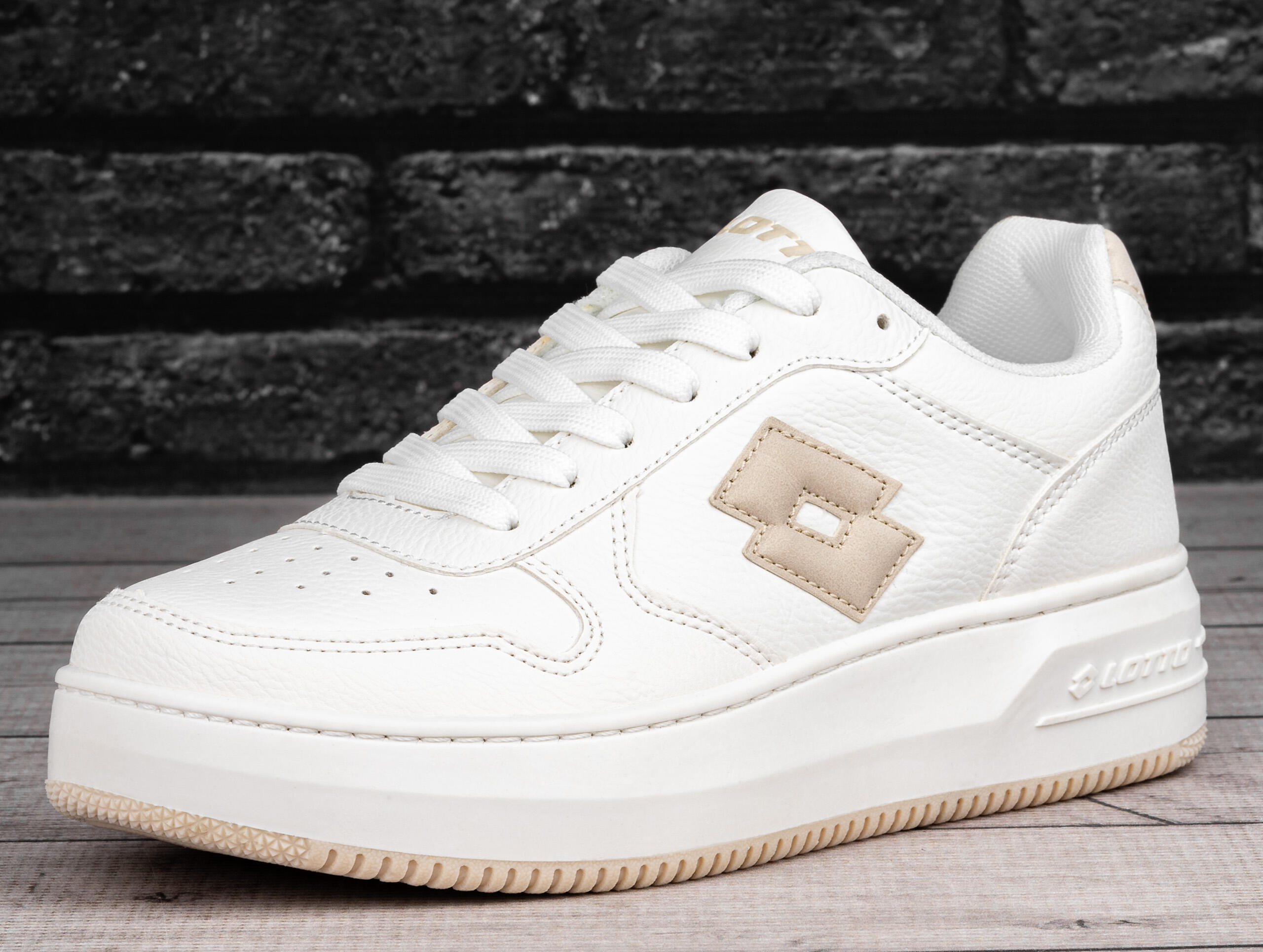 Buty damskie sportowe  snekaersy Lotto PALIOT PF 3/7