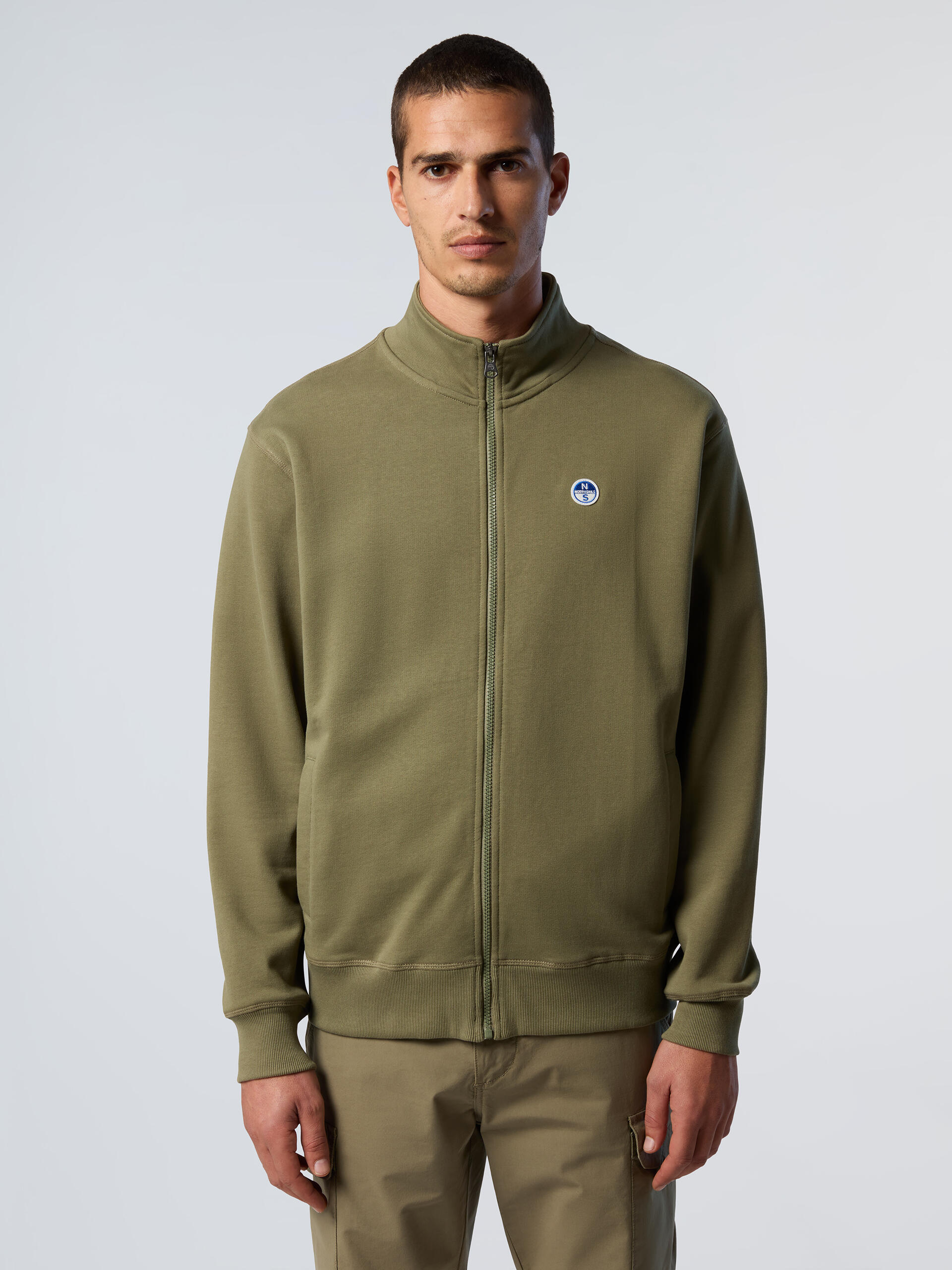 verde oscuro