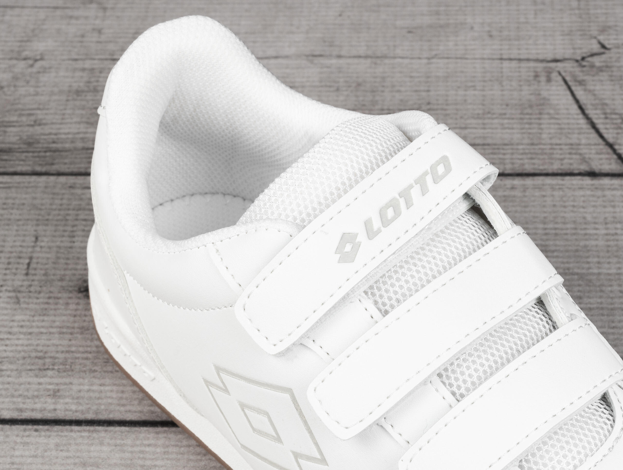 Buty męskie sportowe na rzep Lotto TITANIS VL 6/7