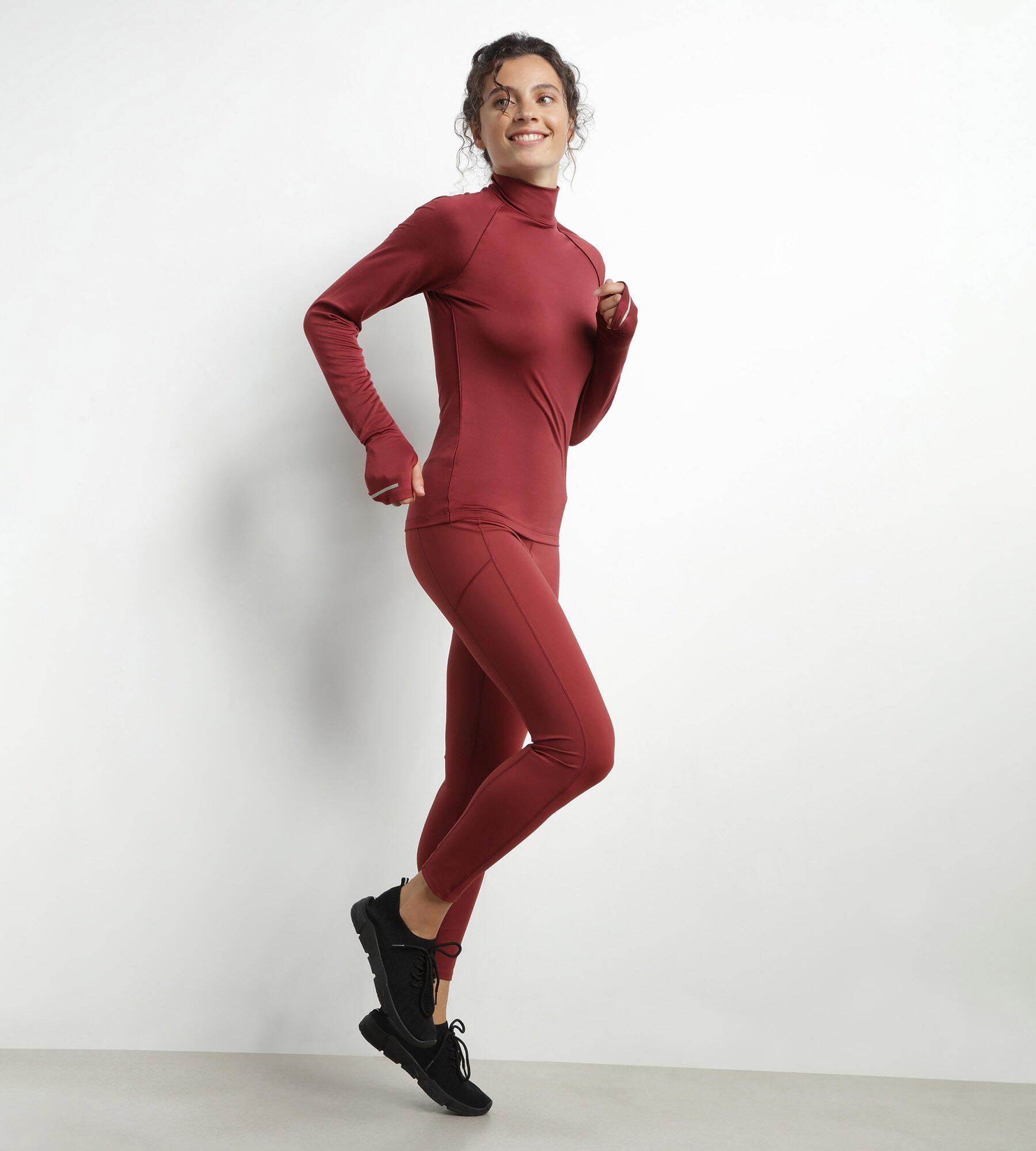 Dim Move, Haut de sport à col montant 3/5