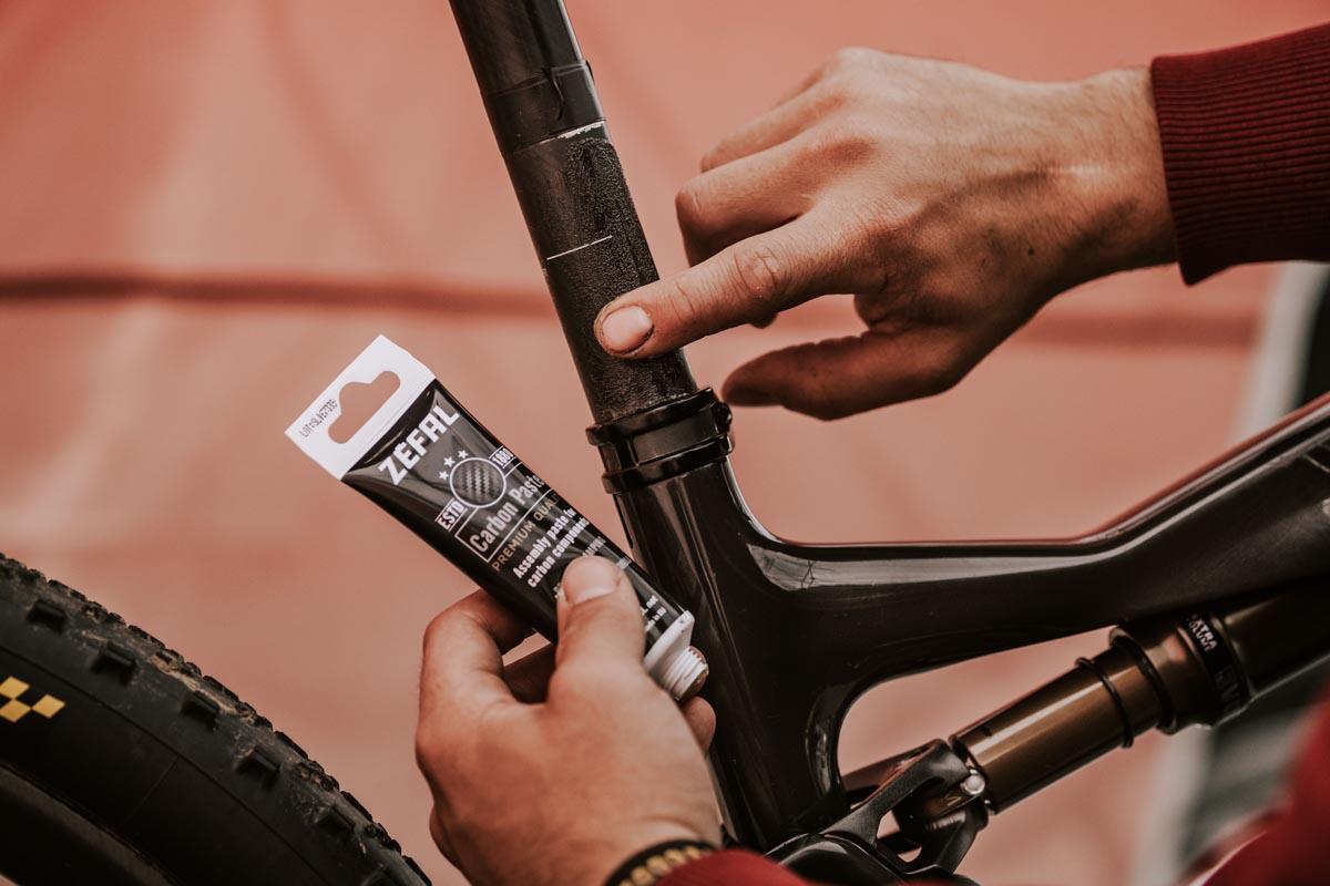 Pâte Montage Soudal Carbon 200ml