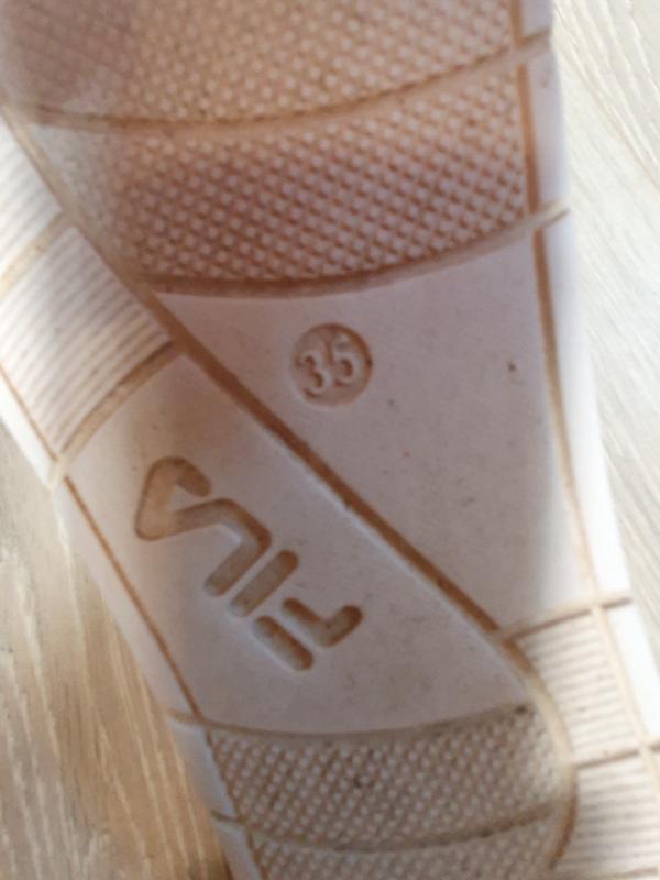 Tussen Particulieren - Slippers Fila maat 35 2/3