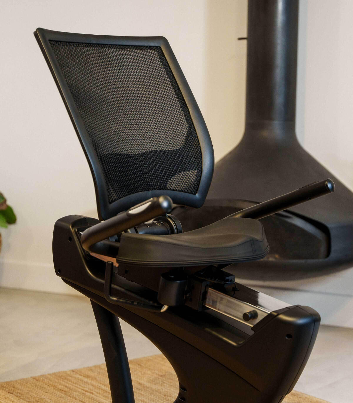 Selbstangetriebenes Semi-Recumbent-Bike - TELIS RS - vernetzter Ergometer 6/8