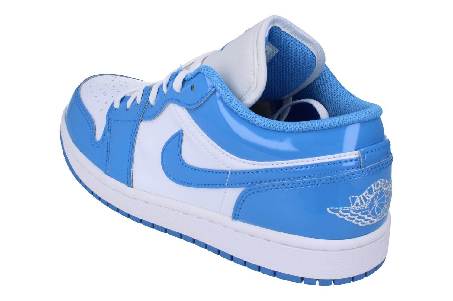 Jordan 1 Low SE White Legend Blue 2/5