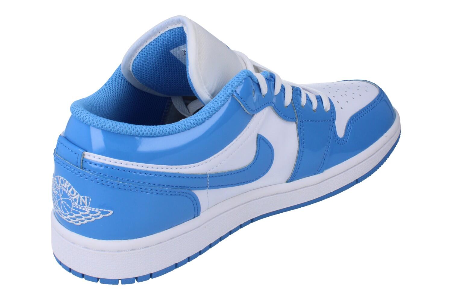 Jordan 1 Low SE White Legend Blue 3/5