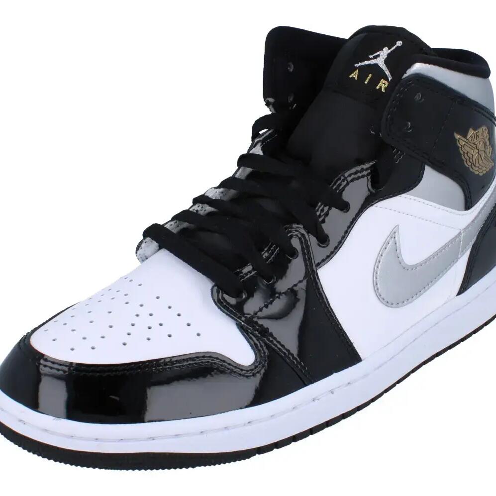 BLACK / WHITE