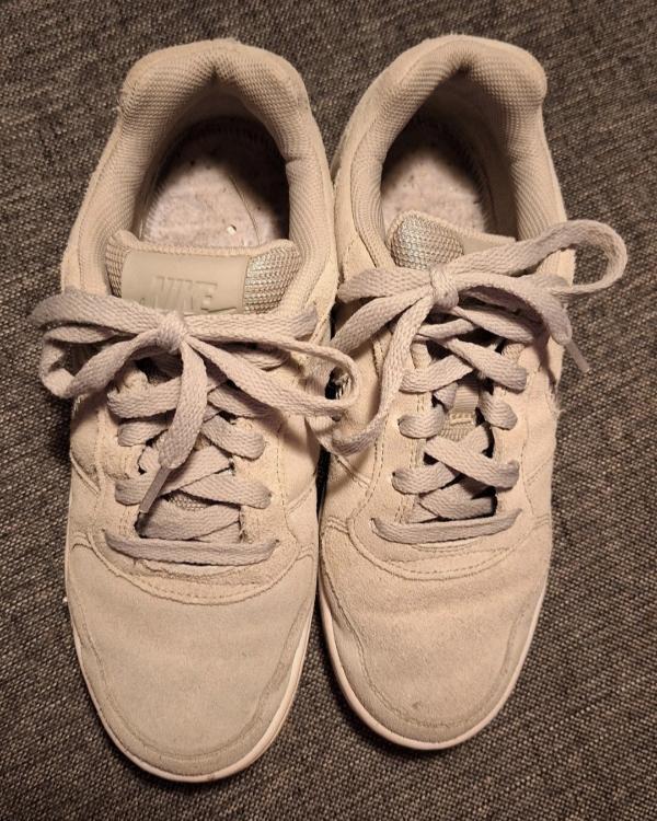 Entre Particuliers - Baskets vert menthe Nike 4/4