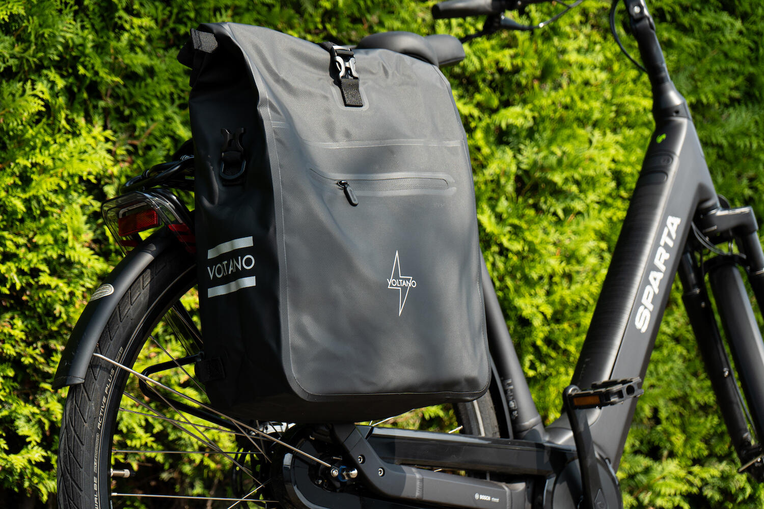 Voltano Luxe Fietstas / Rugtas 28L - Zwart - Enkele Pakaftas - 100% Waterdicht 2/7