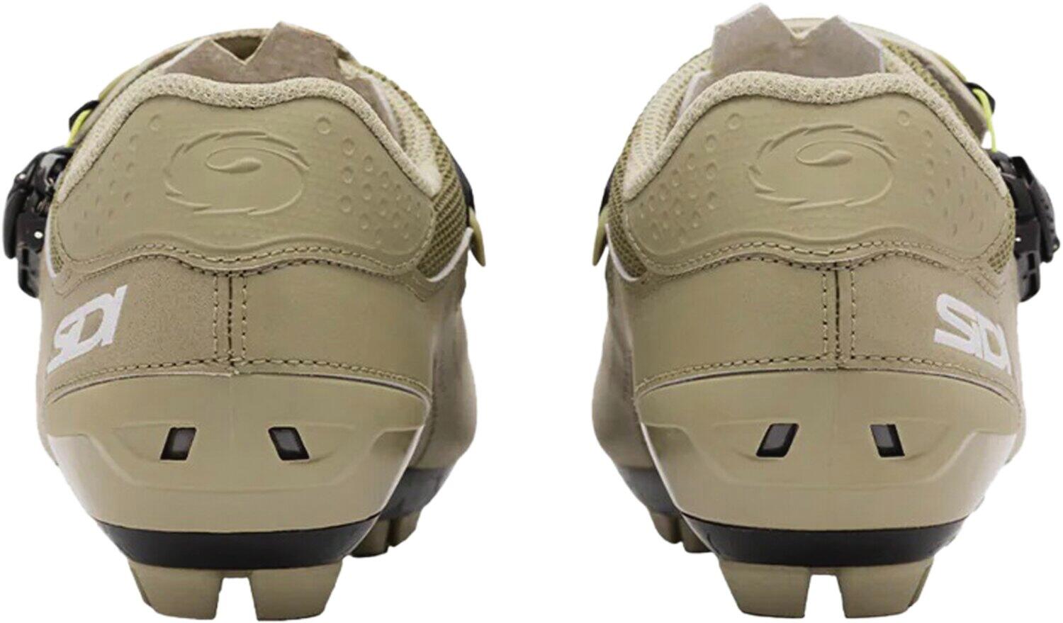 Zapatos beige EAGLE 10 4/6
