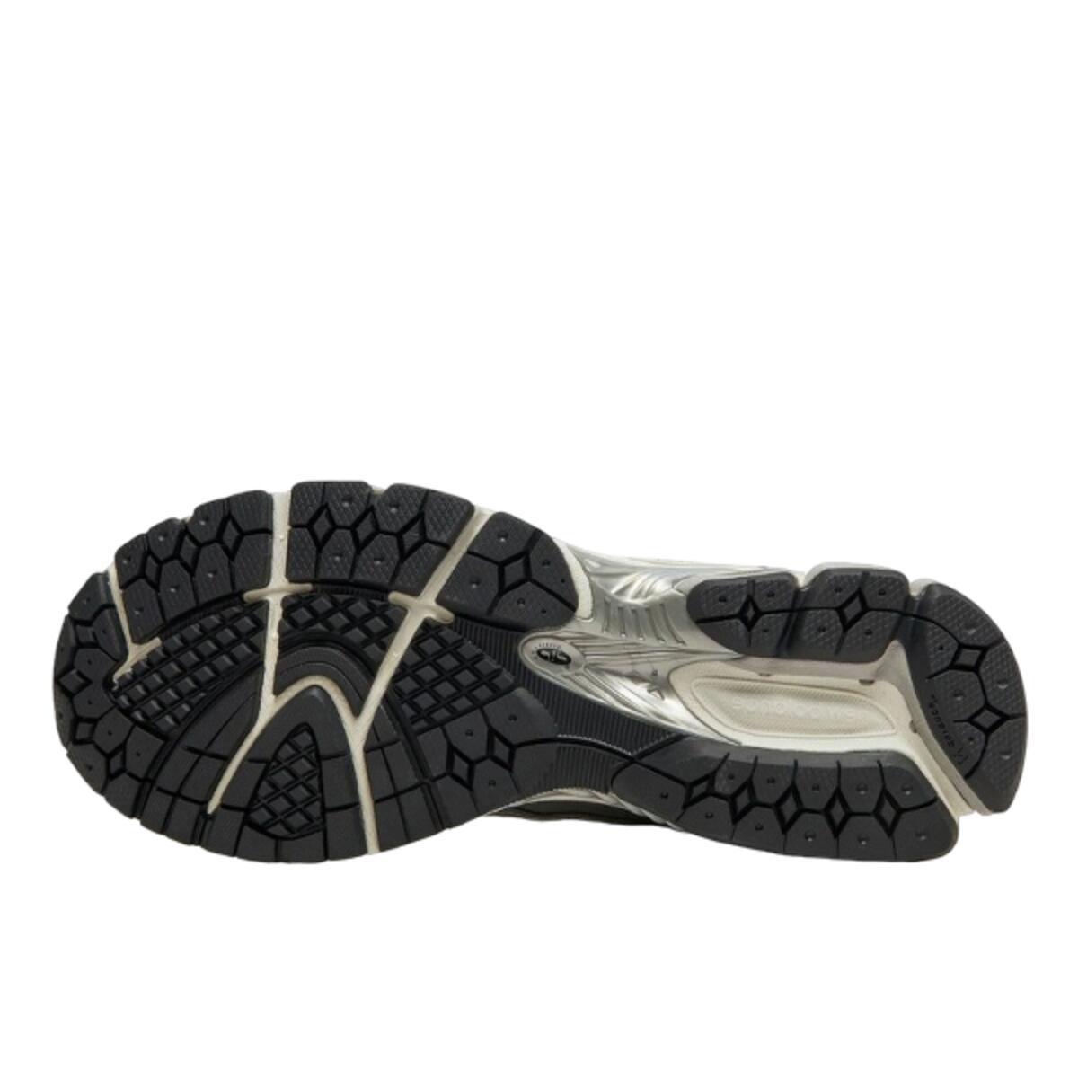 Scarpe  1906R Silver Black 4/4