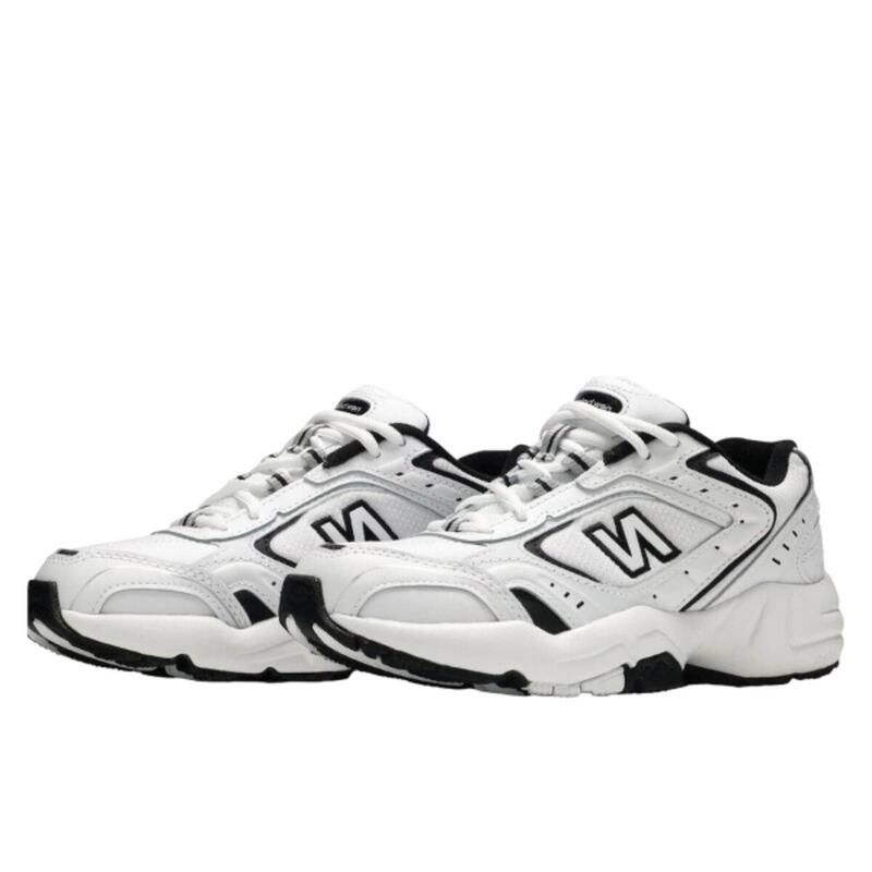 452 White Black
