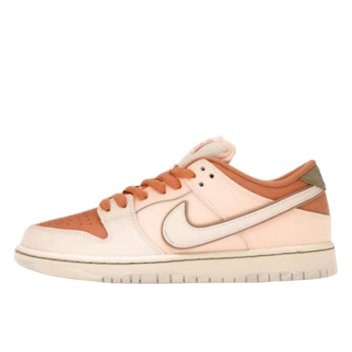 NIKE Shoes  SB Dunk Low Trocadéro Gardens