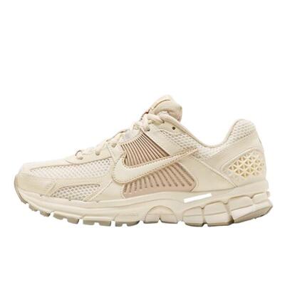 Schoenen vomero 5 sail light orewood brown