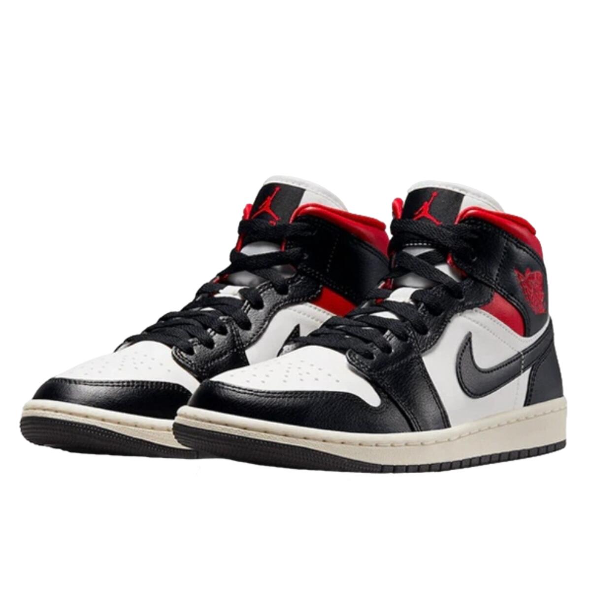 Schoenen  1 Mid Black Gym Red 2/7