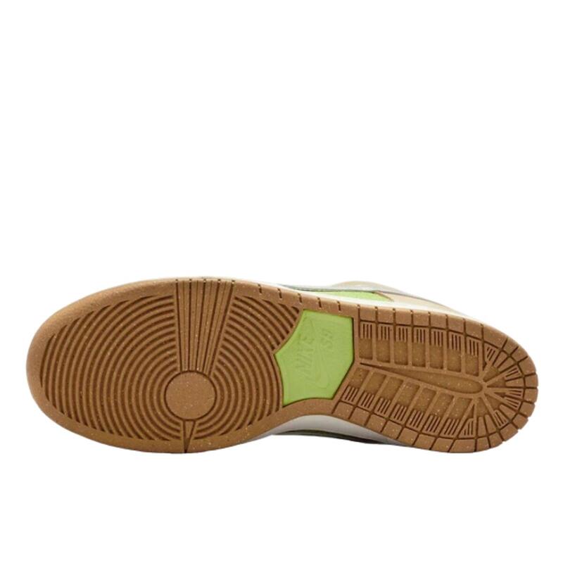 SB Dunk Low Escargot