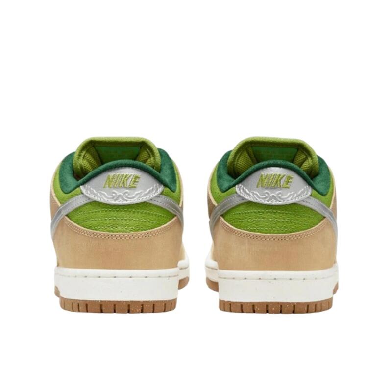 SB Dunk Low Escargot
