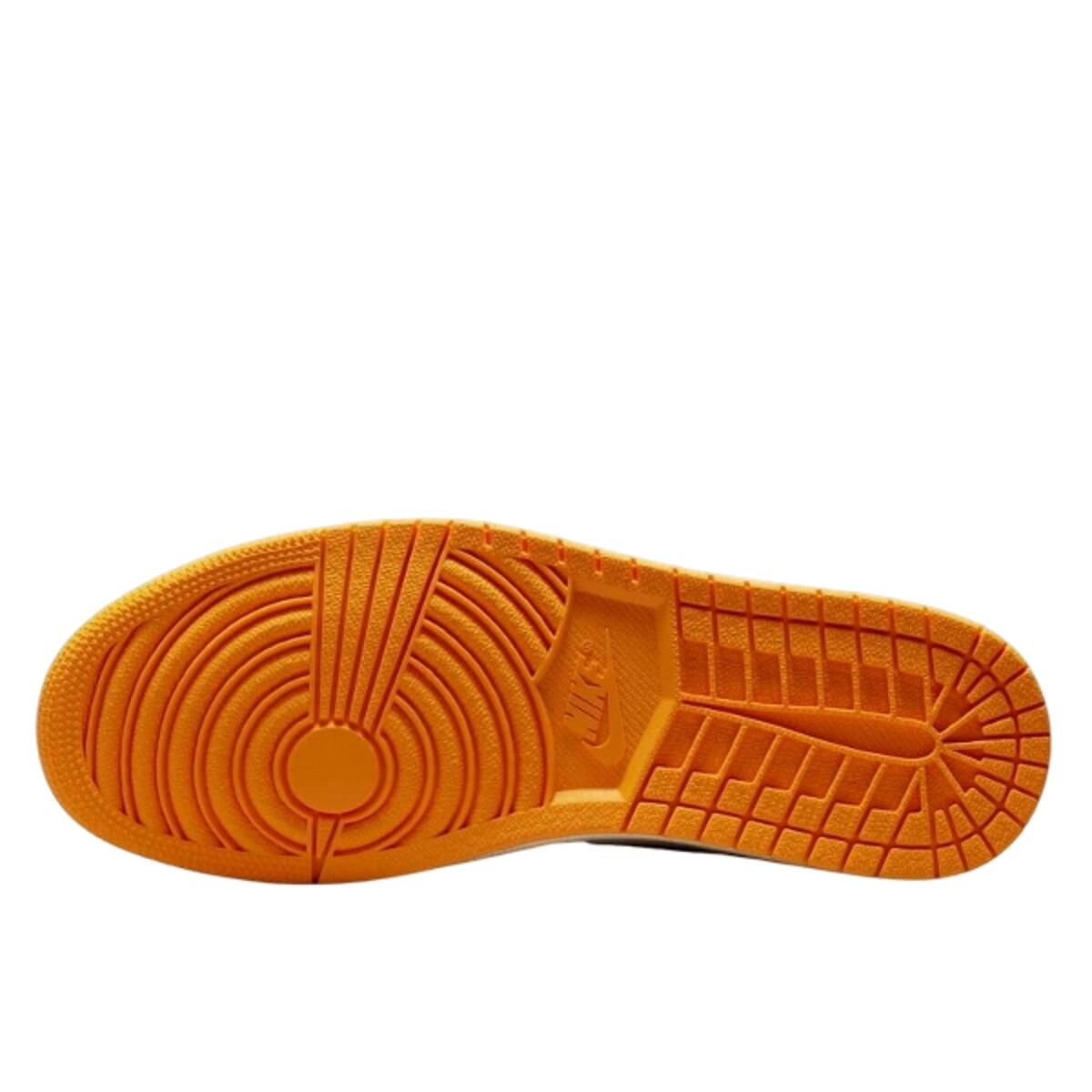 Air Jordan 1 Retro High OG Taxi Yellow Toe 3/3