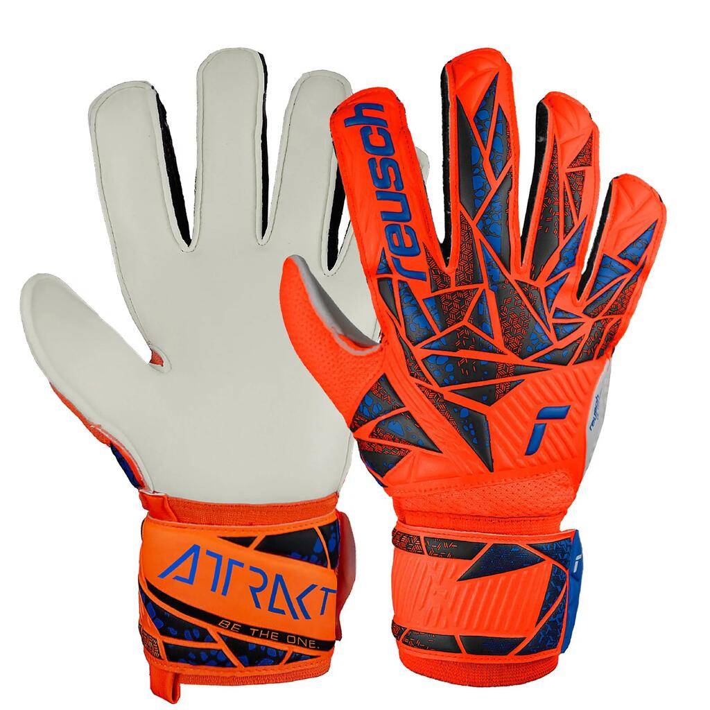 Goalkeeper gloves Reusch Attrakt Solid