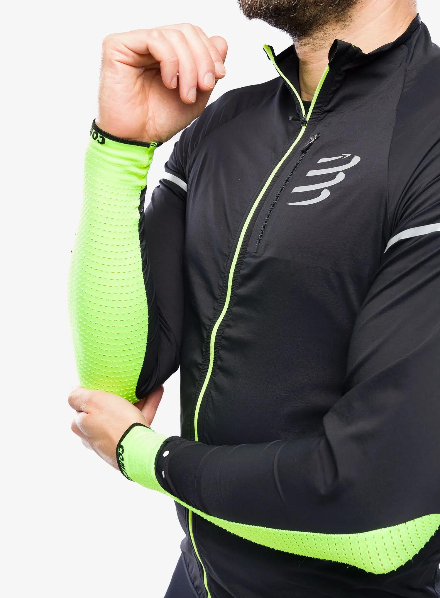 Compressport Uomo Giacca a vento antivento Flash ad alta visibilità 7/7