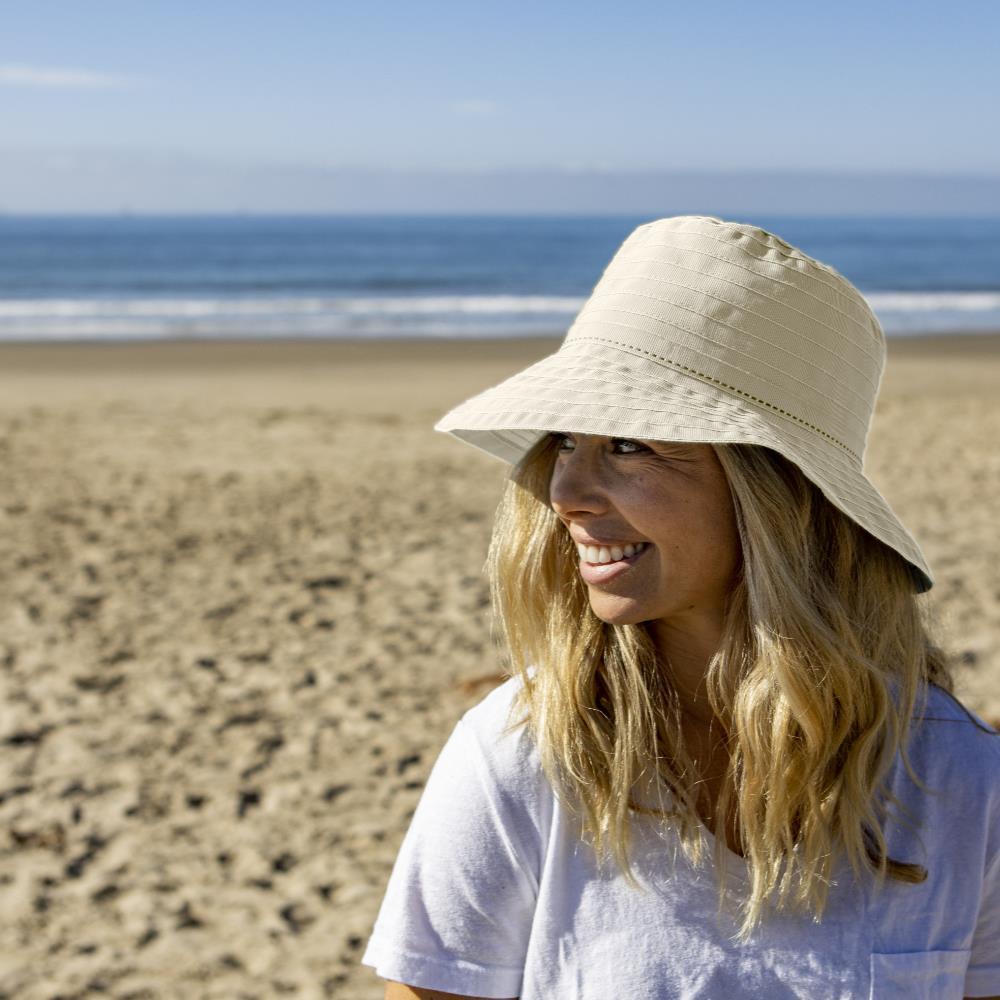 SUNDAY AFTERNOONS Emma Hat
