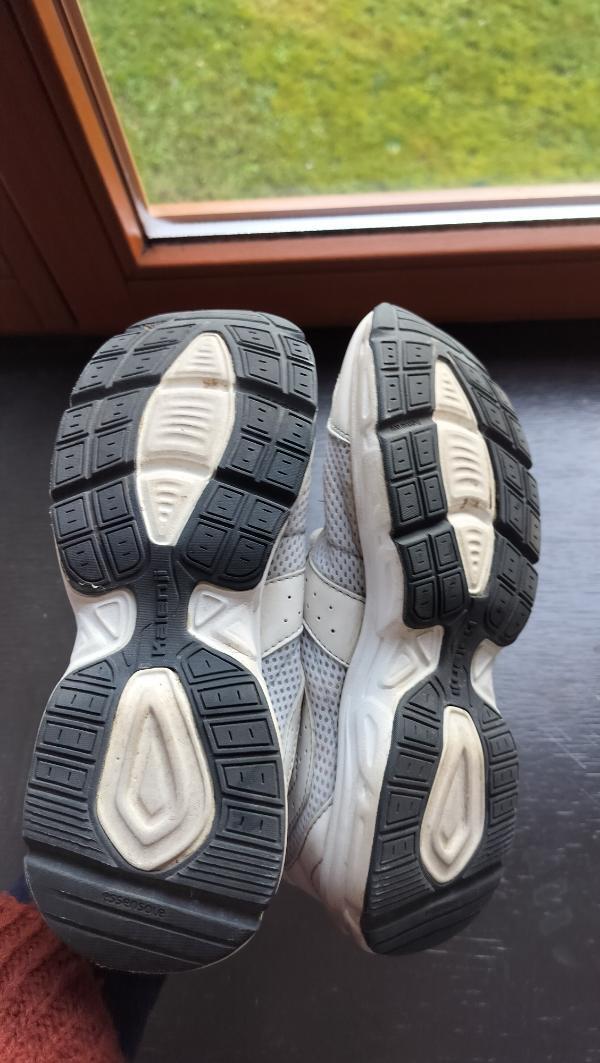 Entre Particuliers - Baskets blanches 2/4