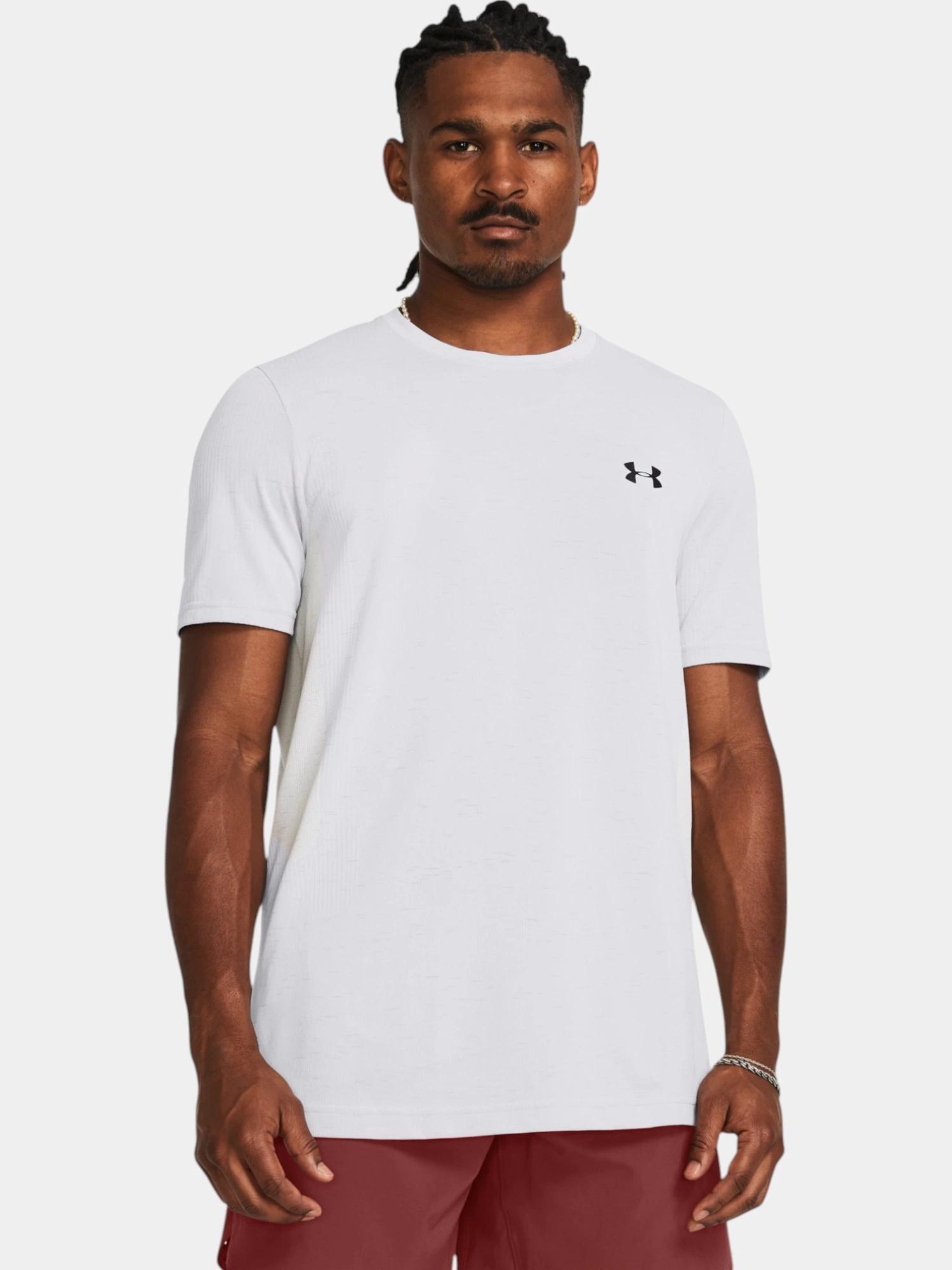 UNDER ARMOUR picture