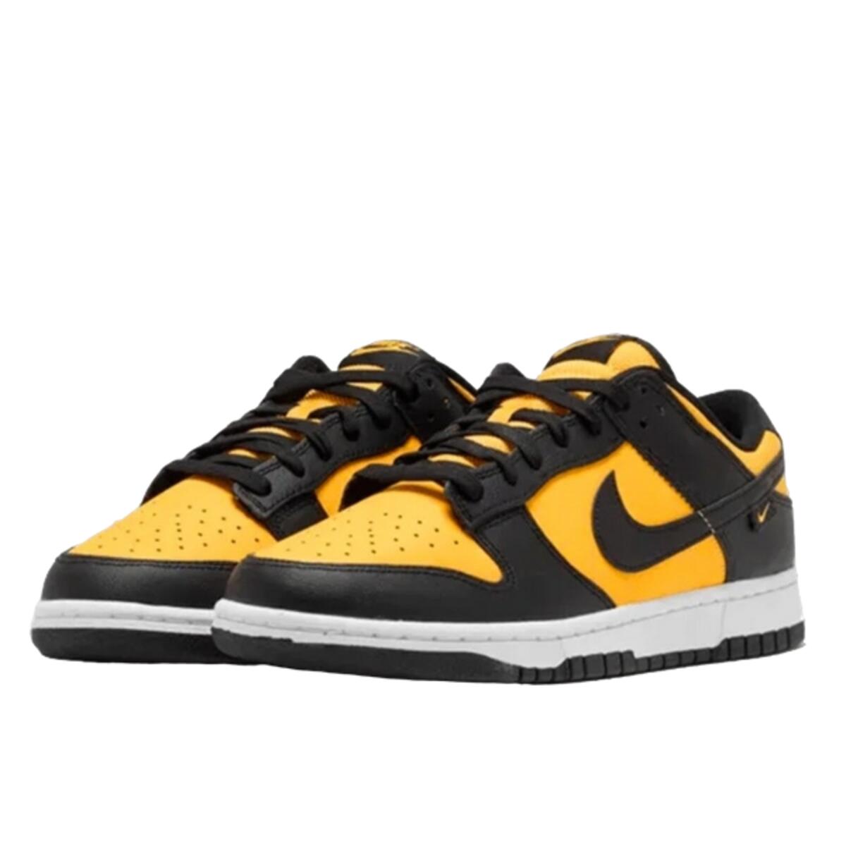 Chaussures  Dunk Low Black University Gold 2/5