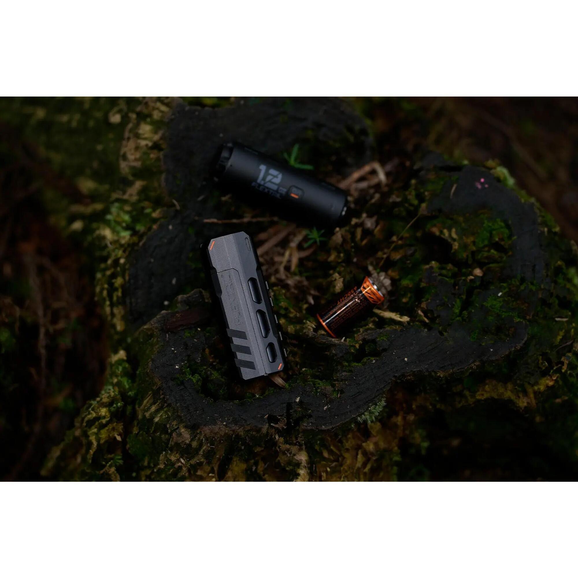 Torche - 1200 Lumens - Autonomie De La Batterie 200 Heures - Noir