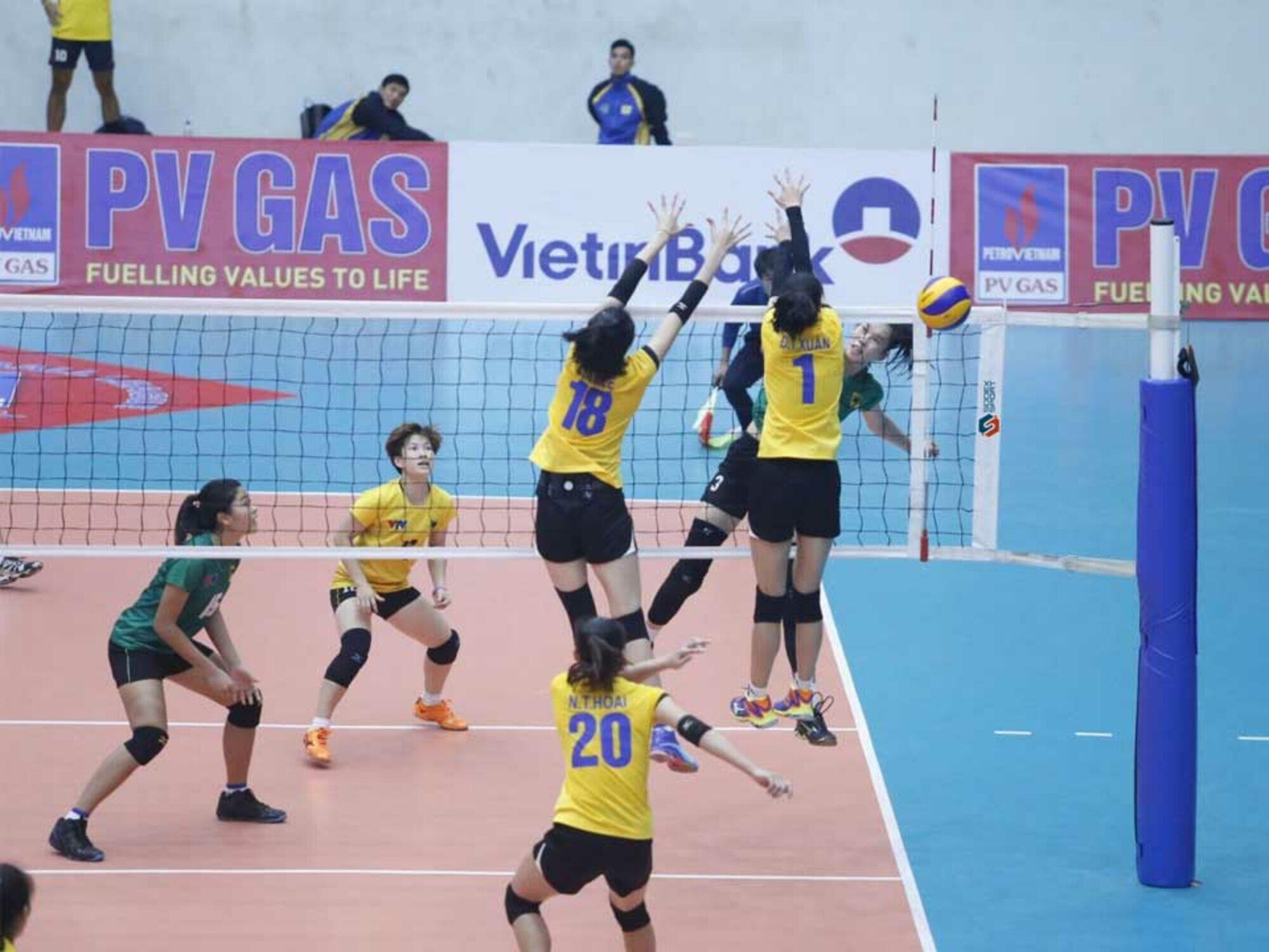 Paletti da pallavolo in acciaio Ø 90 mm "competition" - Con manicotti 5/5