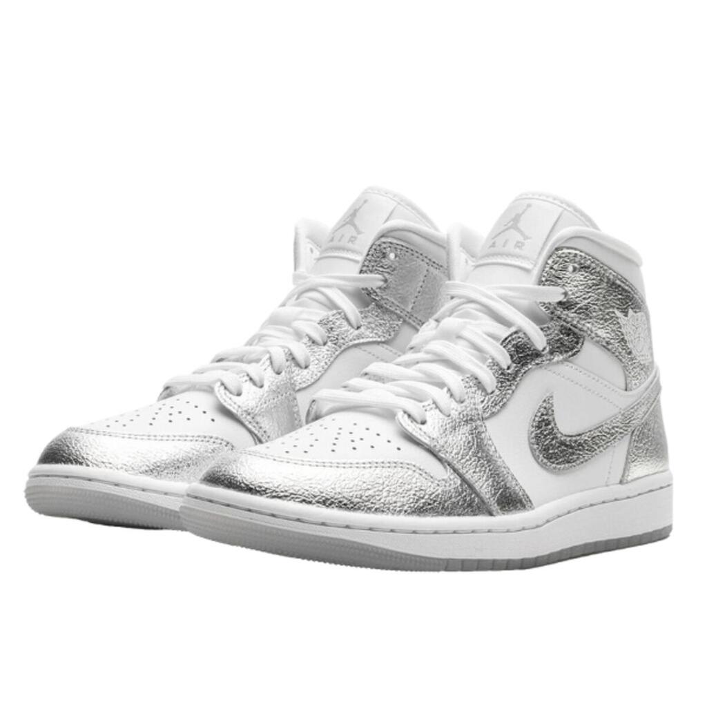 Shoes  1 Mid SE Metallic Silver