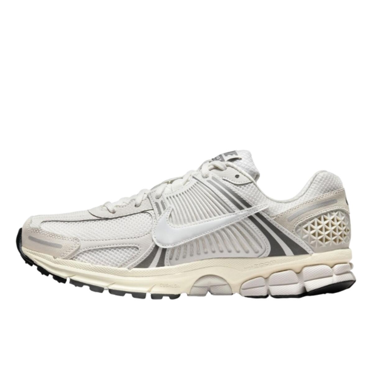 Schoenen  Zoom Vomero 5 Platinum Tint 1/3