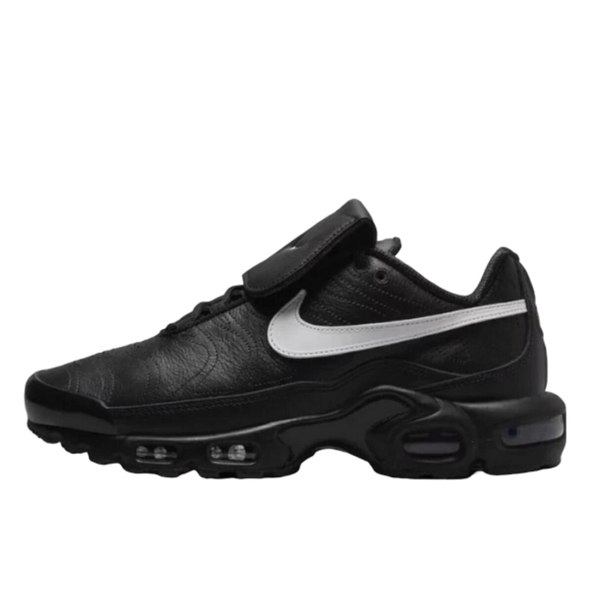 NIKE Scarpe  Air Max Plus Tiempo Black White