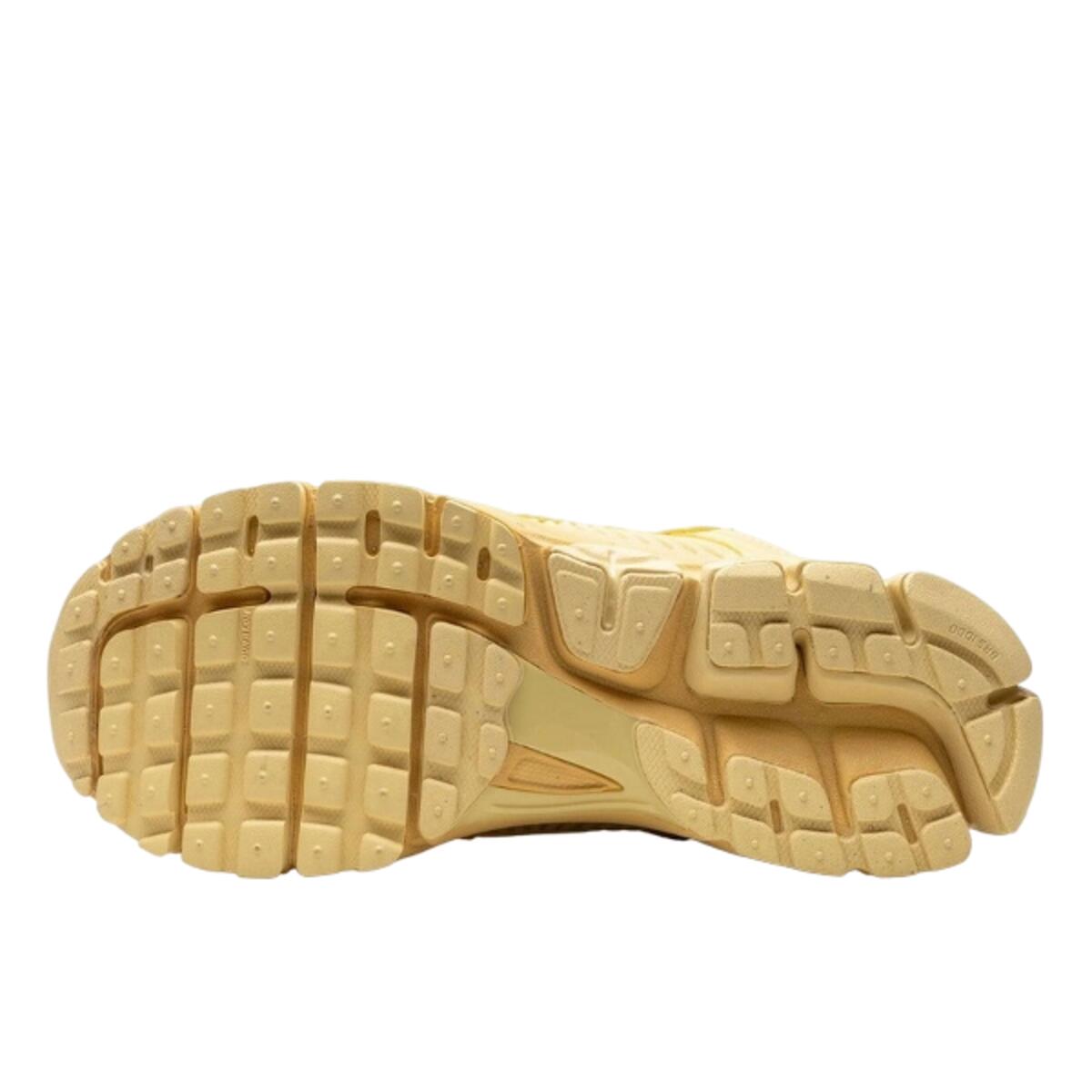 Chaussures  Zoom Vomero 5 Saturn Gold 4/4