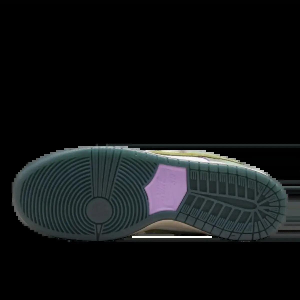 Chaussures  SB Dunk Low Alexis Sablone Chameleon 3/6