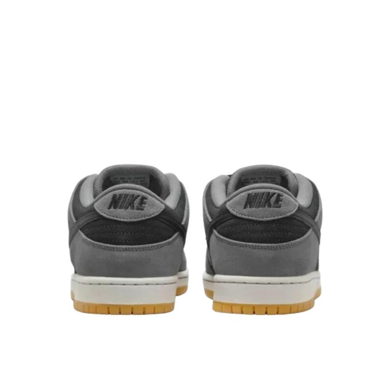 SB Dunk Low Dark Smoke Grey