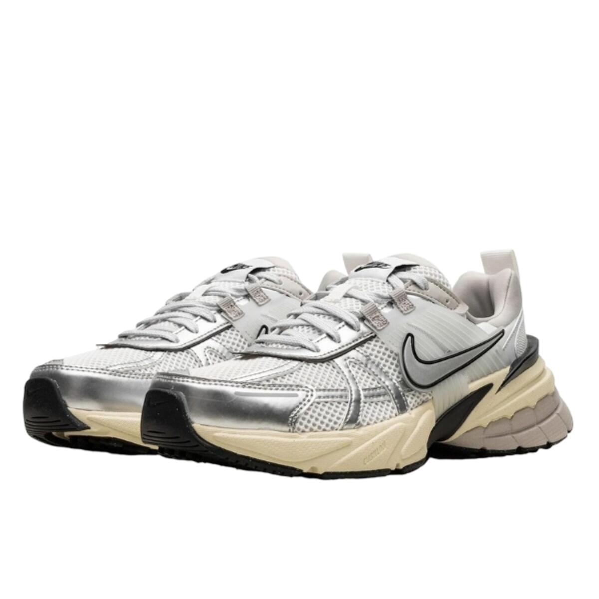 Scarpe  V2K Run Summit White Metallic Silver 2/4