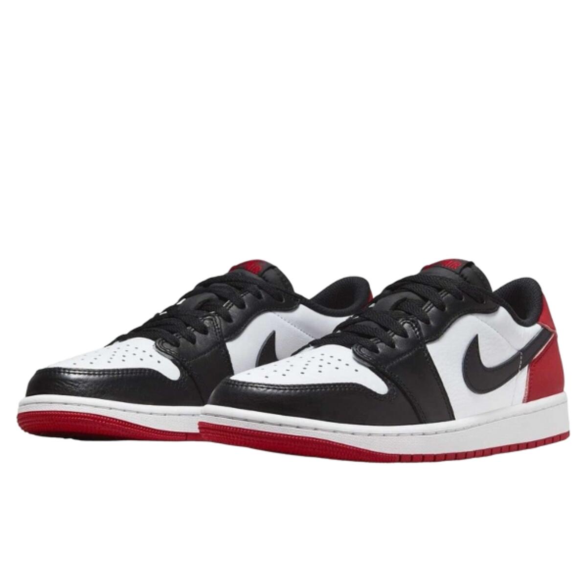 Chaussures  1 Retro Low OG Black Toe (2023) 2/3