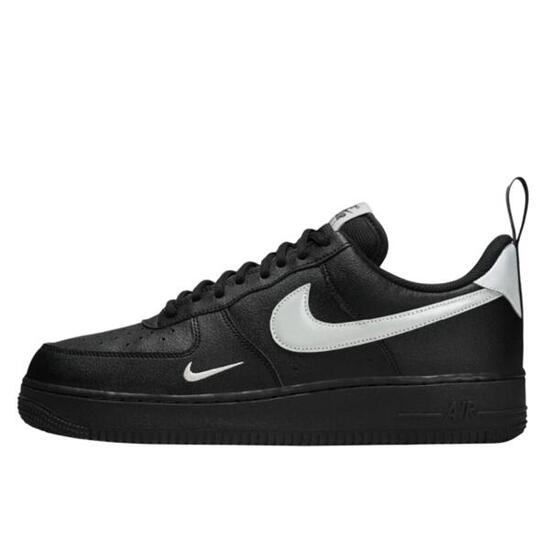 Scarpe Air Force 1 '07 LV8 UT Black White