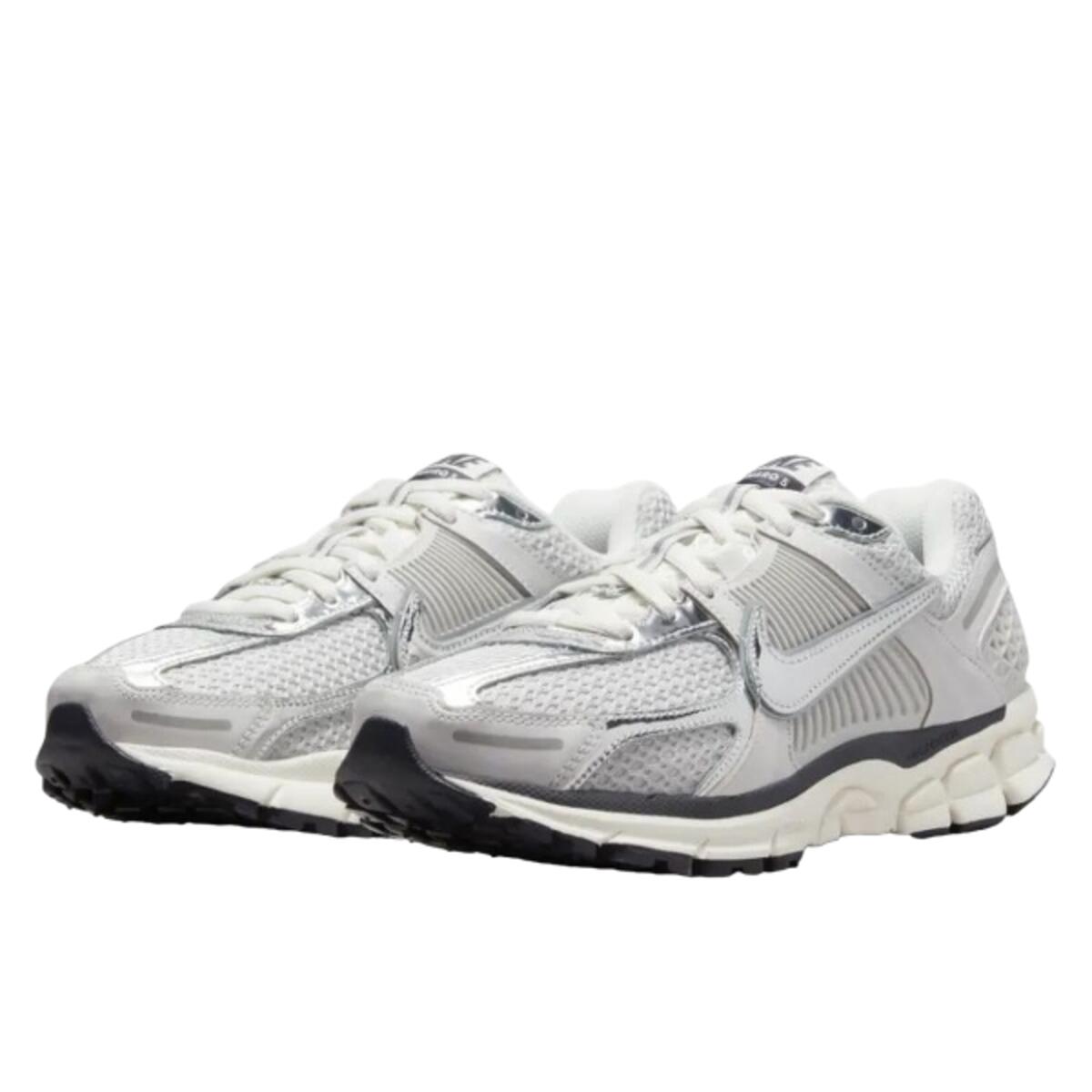 Chaussures  Zoom Vomero 5 Photon Dust Metallic Silver 2/3