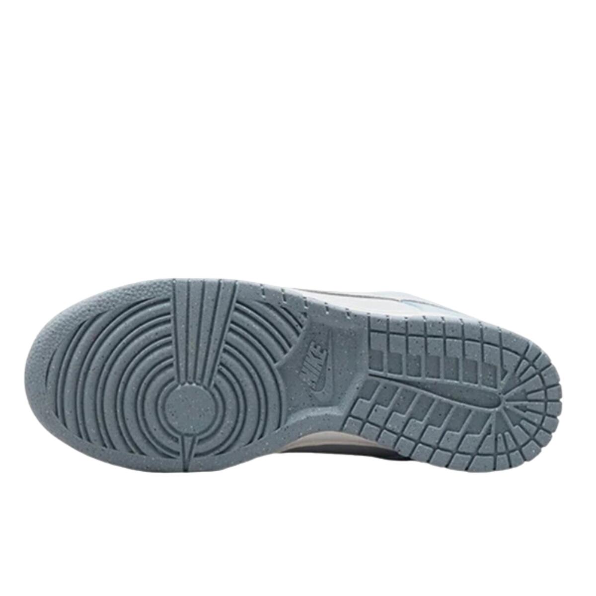 Nike Dunk Low White Blue Airbrush 3/3
