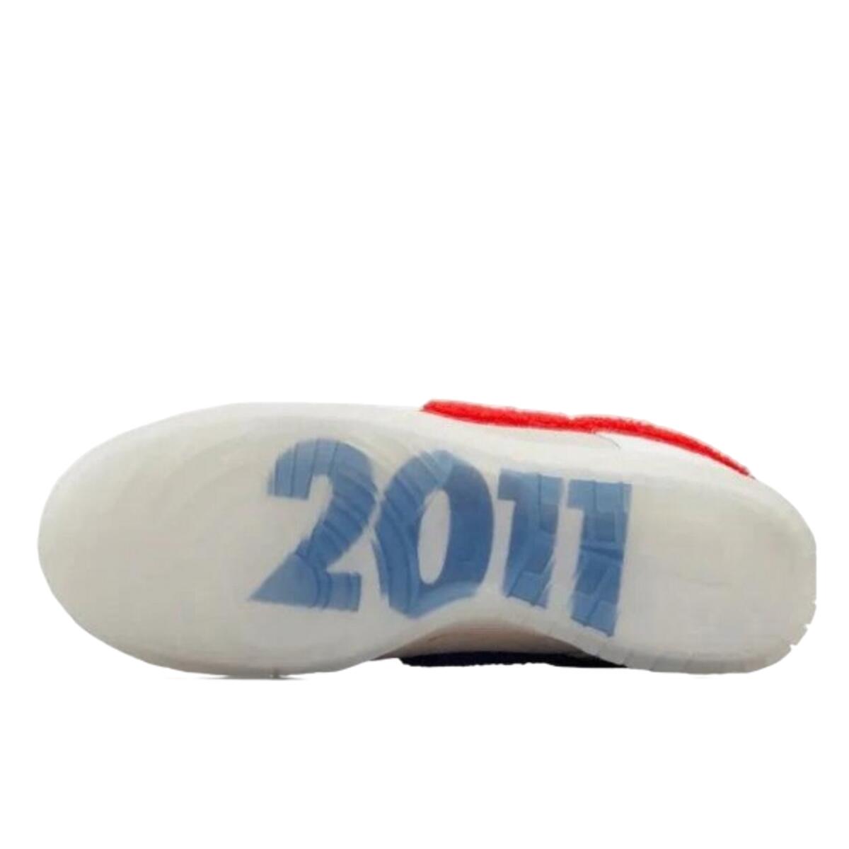 Schoenen  Dunk Low Retro PRM Year of the Rabbit White Crimson Varsity Royal 3/3