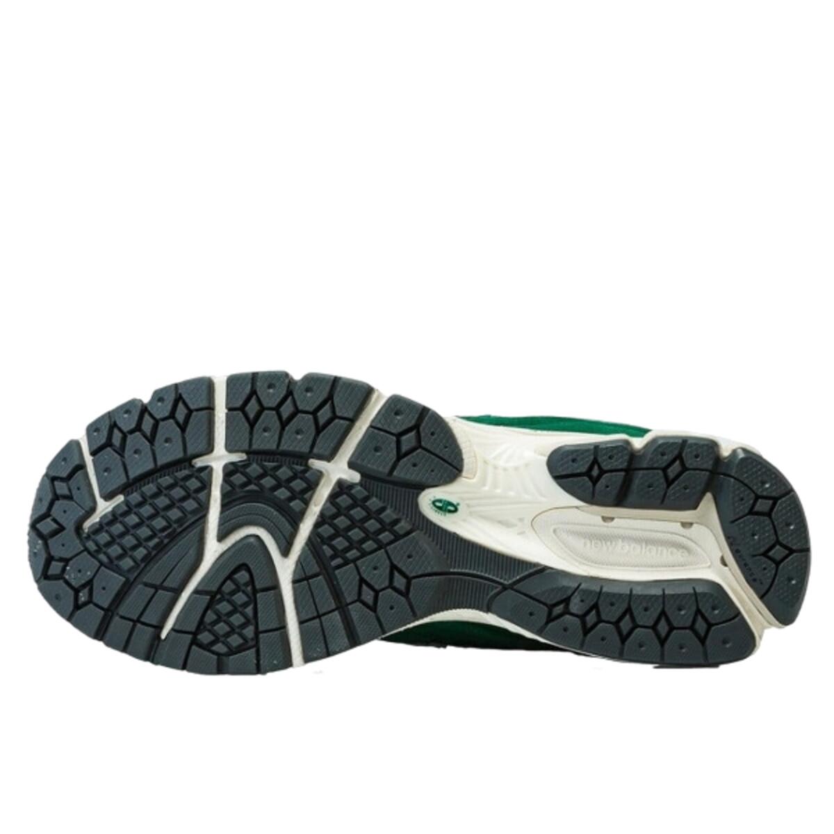 Schuhe  2002R Nightwatch Green 4/4