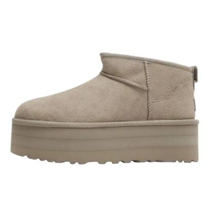 Schoenen classic ultra mini platform boot goat