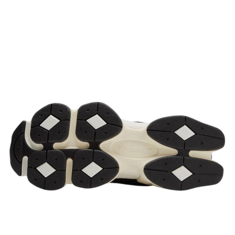 9060 Black White